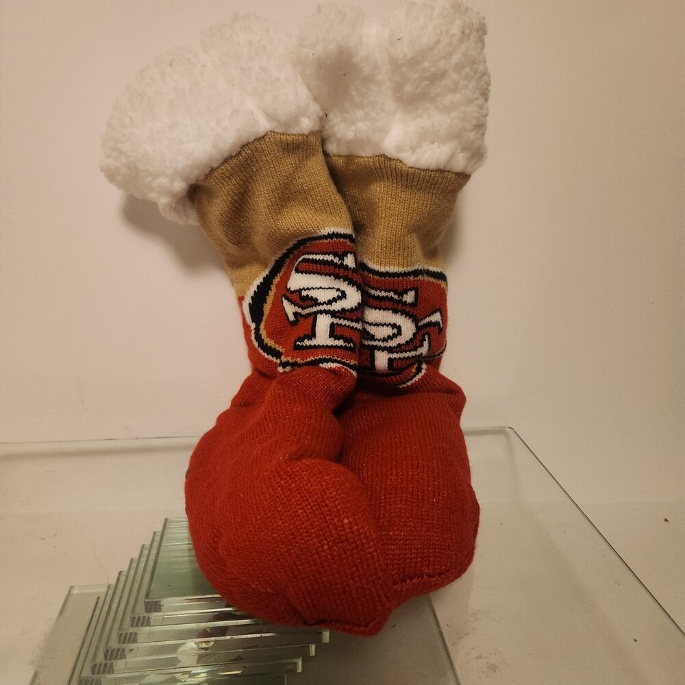 NFL San Fransisco 49ers Treaded Slippers Men's 10-11 Women's 8-9